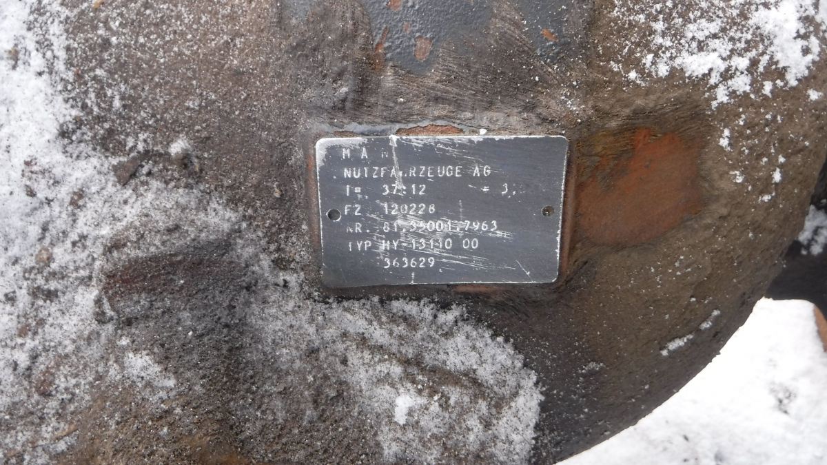 33890 Редуктор задний HY13110 передаточное число 37на12 81350017963 MAN 19.414 F2000 1999